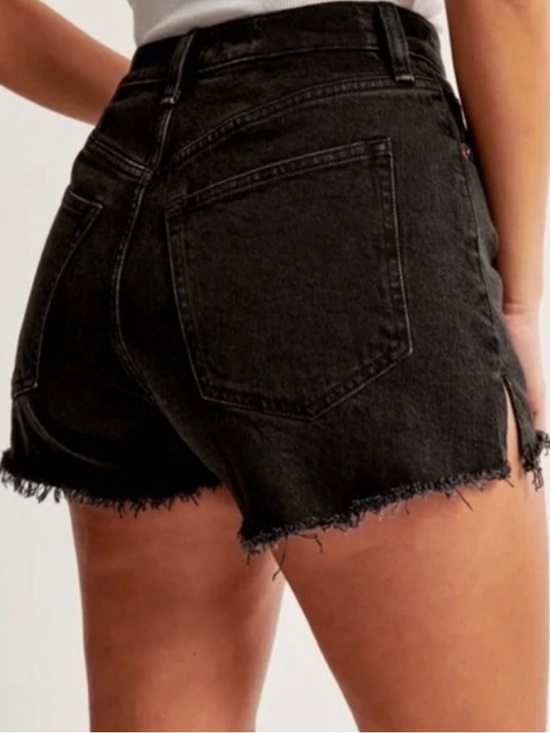Abercrombie & Fitch Pants - Abercrombie & Fitch The Mom Short High Rise Black 29 / 8 Distressed Fray Shorts